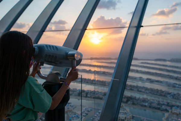 Uncover your ideal norfolk getaway: experience enchanting guided tours of historic windmills!